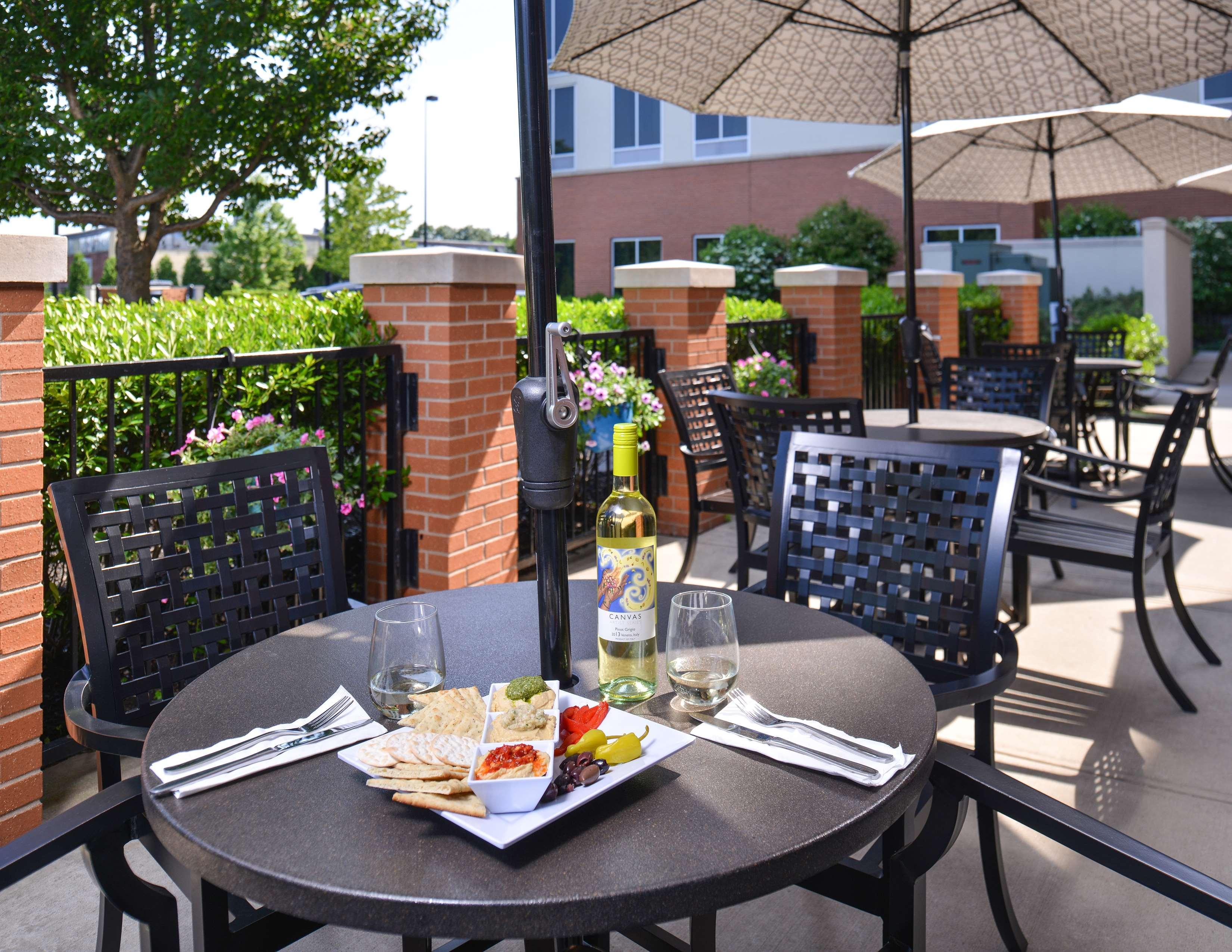 Hyatt Place Garden City Exterior foto