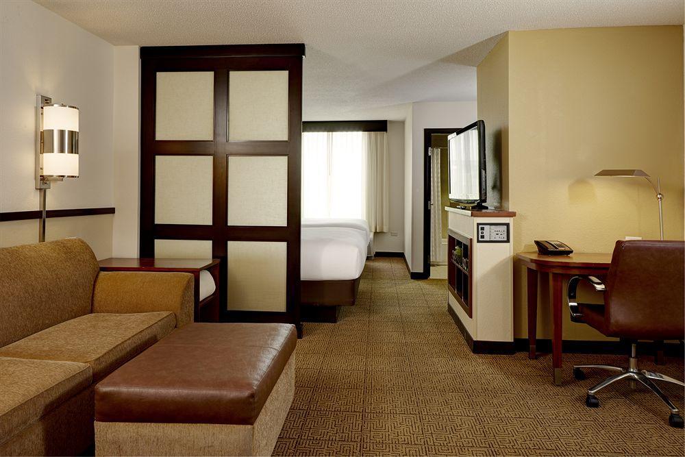 Hyatt Place Garden City Exterior foto